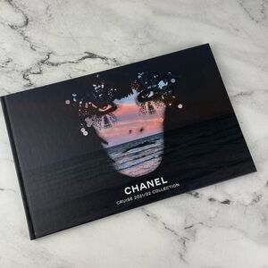 CHANEL Cruise 2021/22 Collection Magazine/Book